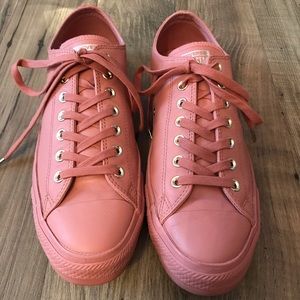 Leather Converse Universal